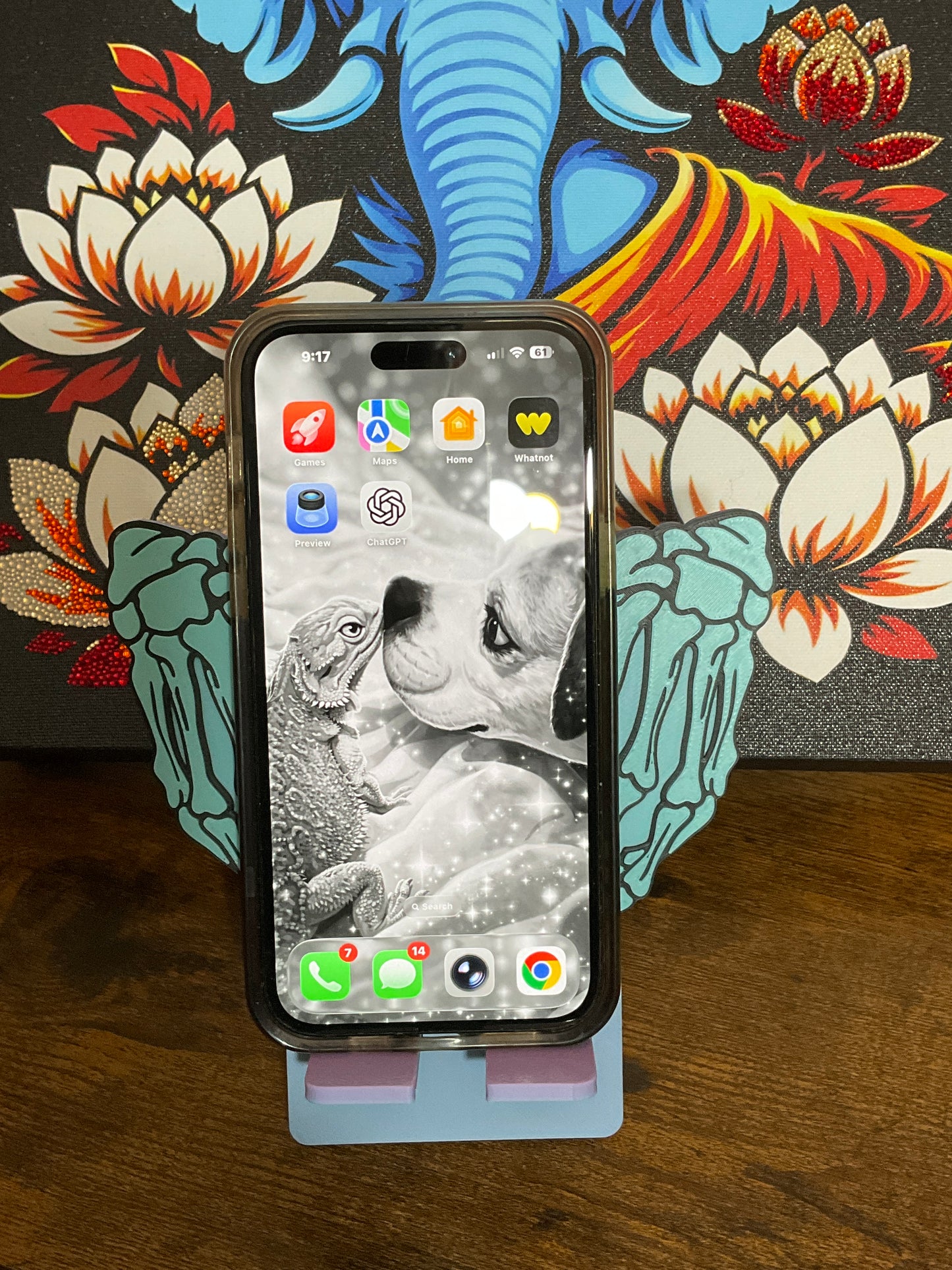 Skeleton Heart Hands Phone Holder